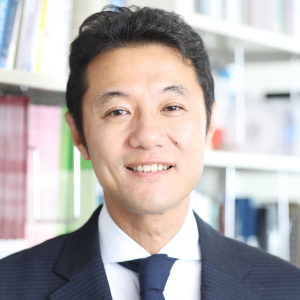 入山 章栄 氏